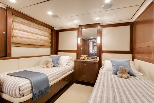 Motor Yacht Masteka 2 for charter - twin cabin