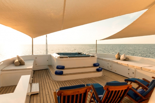 Motor Yacht Northern Sun for charter - sundeck jacuzzi