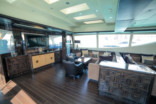 Motor Yacht Al Asmakh for sale - Tv area