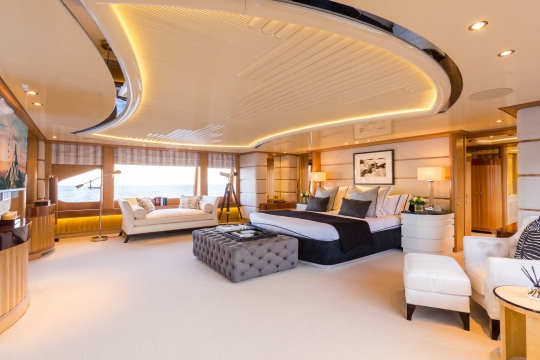 Motor Yacht QM of London Benetti for charter - master cabin