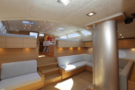 Sailing Yacht  Xnoi - saloon