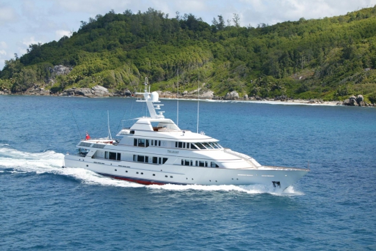 air yacht benetti