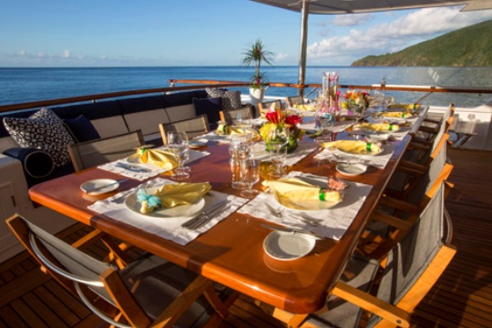 Motor Yacht Teleost - aft deck dining