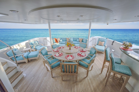 Motor Yacht Serengeti - aft deck