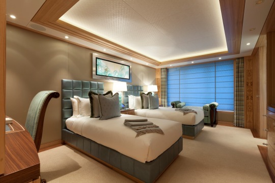 Motor Yacht Solandge - green guest cabin