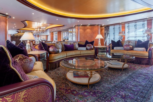 Motor Yacht Solandge - main deck salon