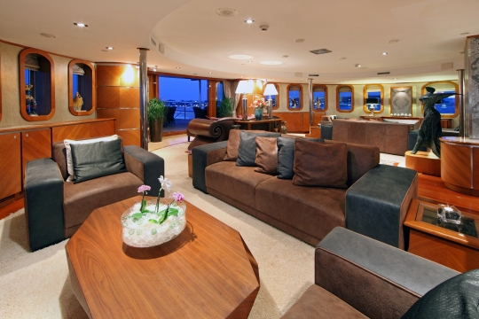 Motor Yacht Sherakhan - saloon