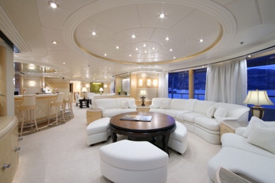 Motor Yacht Capri Lurssen for charter - upper deck saloon