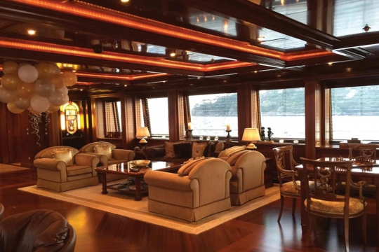 Motor Yacht Apogee for sale - large saloon