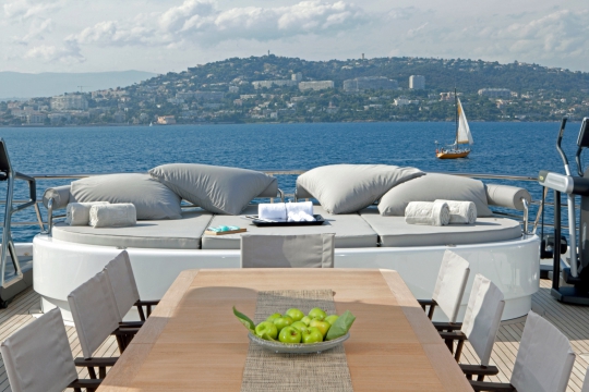 Motor Yacht Spirit - deck