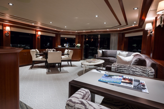 Motor Yacht W - skylounge