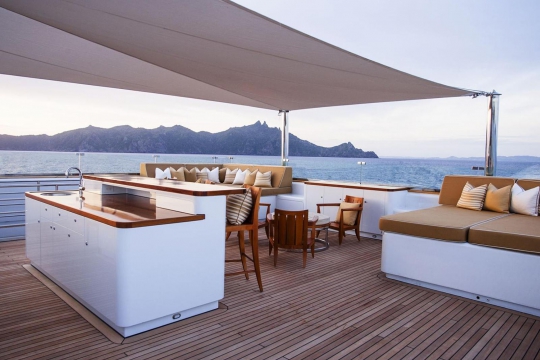 Motor Yacht SuRi - sundeck