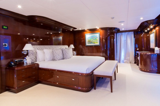 Silentworld - master stateroom