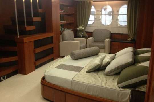 Motor Yacht Azimut Seadar for sale- Master stateroom