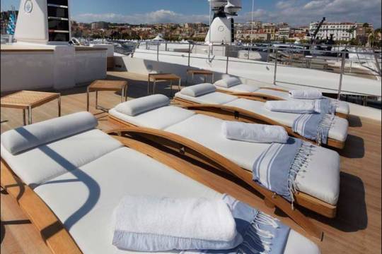 Motor Yacht San Lorenzo SD112 for sale - sundeck loungers