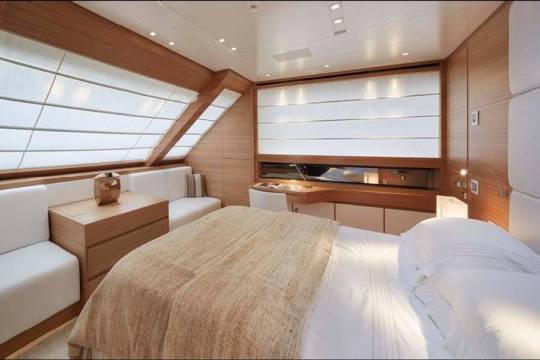 Motor Yacht San Lorenzo SD112 for sale - master stateroom