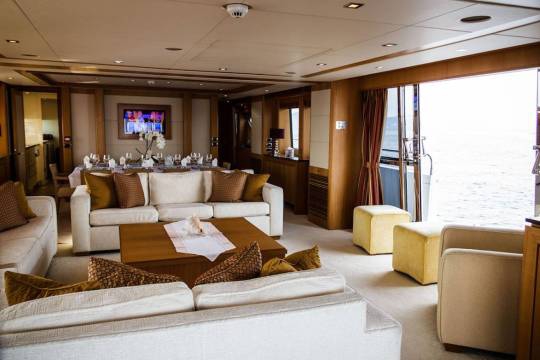 Motor Yacht Sunseeker 34 for sale - saloon