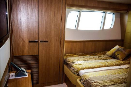 Motor Yacht Sunseeker 34 for sale - twin cabin