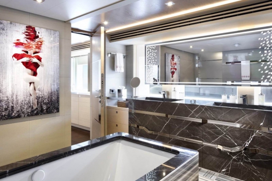 Book Ends Heesen yacht for sale