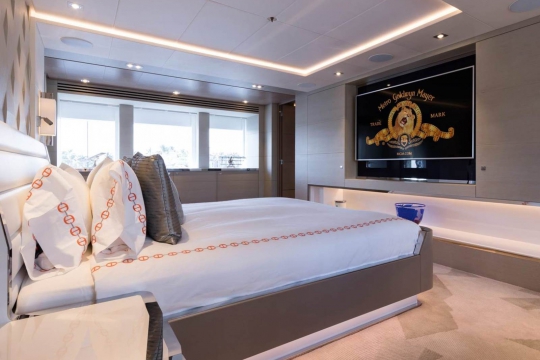 Book Ends Heesen yacht for sale