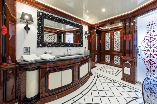 Ipanema - Mondomarine Ipanema yacht for sale - master bathroom.jpg