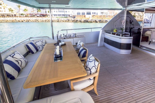 Princess 32M - Princess 32M yacht for sale - main deck aft 2.jpg