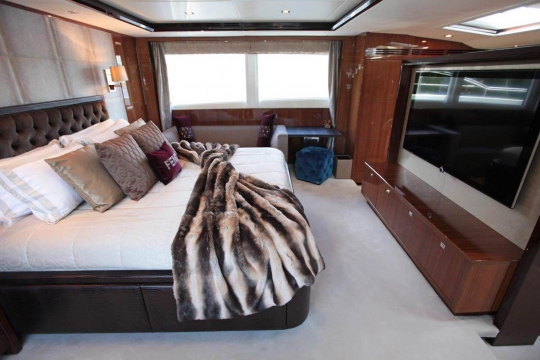 Princess 32M - Princess 32M yacht for sale - master stateroom 2.jpg