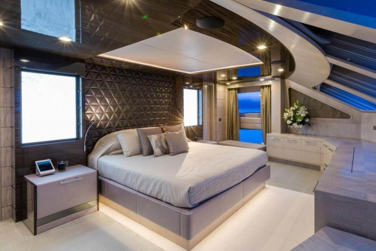 Benetti Edesia - Benetti Edesia yacht for sale - master stateroom 2.jpg