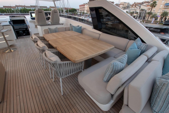 Princess 30M - Princess 30M Kohuba yacht for sale - flybridge dining.jpg