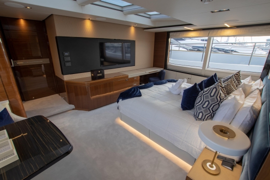 Princess 30M - Princess 30M Kohuba yacht for sale - master stateroom 2.jpg