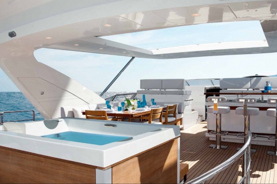 Azimut 95 RPH - 1459-yacht-azimut-95-rph-jacuzzi-flybridge-jpg.jpg