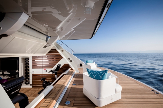 Roe - Turquoise yacht ROE for sale - aft platform.jpg