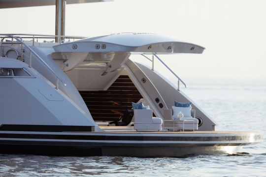 Roe - Turquoise yacht ROE for sale - swim platform.jpg