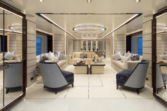 Roe - Turquoise yacht ROE for sale - main deck salon.jpg