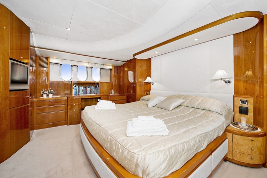 Motor Yacht Anne Viking Princess for charter - master cabin