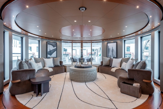 Heesen Como - Como Heesen yacht for sale - upper deck salon