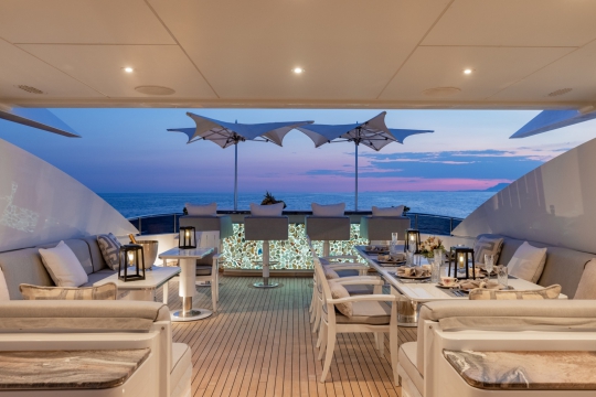 Heesen Estel yacht for sale - sundeck bar