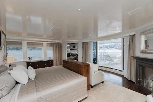 Estel - Heesen Estel yacht for sale - Master stateroom.jpg