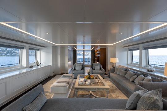 Estel - Heesen Estel yacht for sale - Main deck salon.jpg