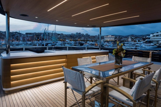 Eva 4.Eva - Mangusta Oceano 43 yacht for sale - sundeck.jpg
