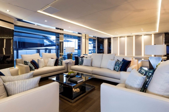 Eva 4.Eva - Mangusta Oceano 43 yacht for sale - main deck salon.jpg