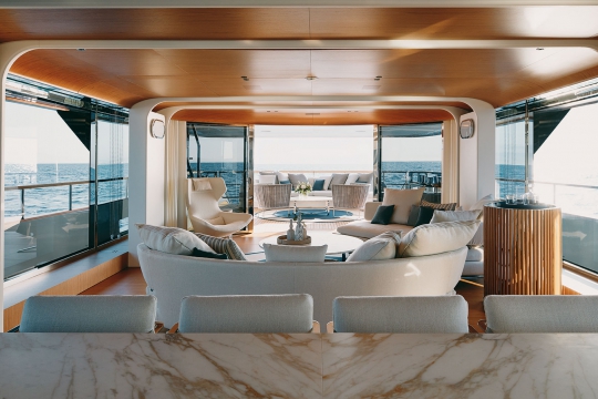 Benetti Motopanfilo 37 for sale - main deck salon 6