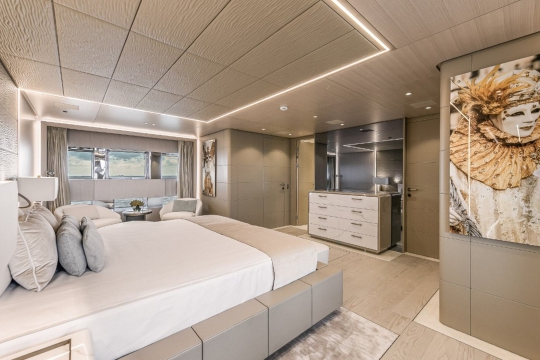 EIV Rossinavi for sale - master stateroom 3