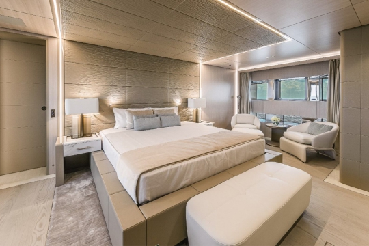 EIV Rossinavi for sale - master stateroom 2