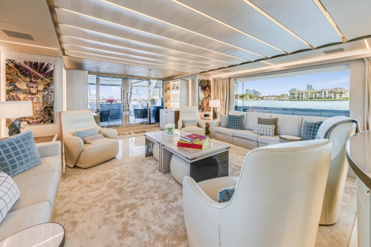 EIV Rossinavi for sale - main deck salon 3