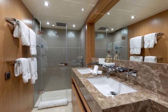 Elysium Sunseeker 131 for sale - guest bathroom