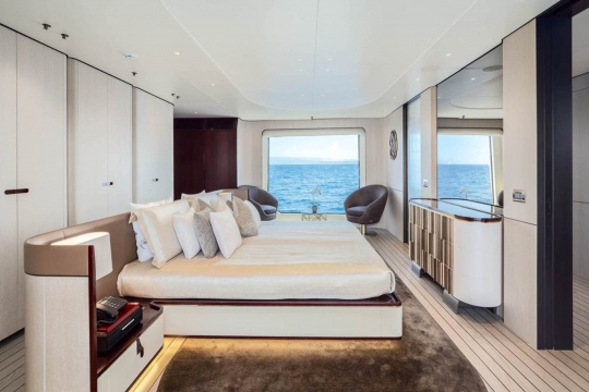 Iryna Azimut 35 yacht for sale - master stateroom