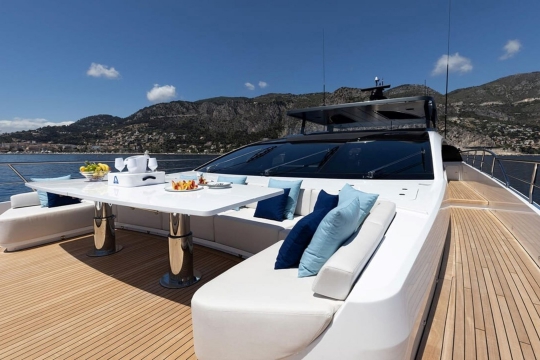 Dopamine Mangusta Gransport 33 for sale - foredeck