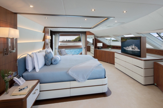 Skyler Benetti yacht for sale - master stateroom