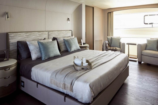 Benetti Diamond 145 for sale - master stateroom